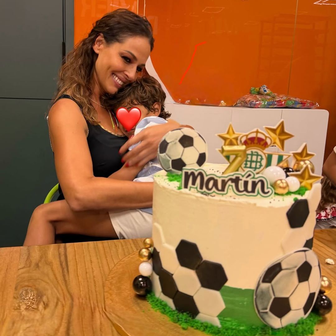 Eva González con su sobrino Martín, que acaba de cumplir 7 años