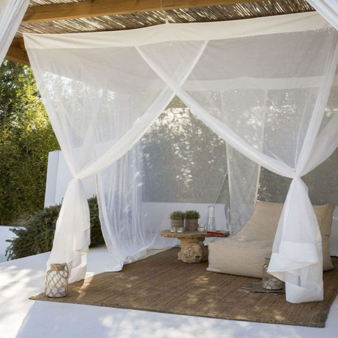 Una terraza de inspiración 'glamping' para disfrutar (más) del verano