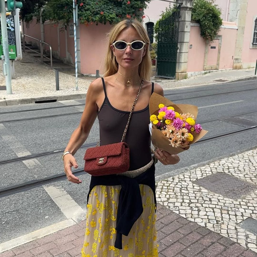 Cómo llevar un bolso bandolera de manera sofisticada (sin parecer que vienes del gym)
