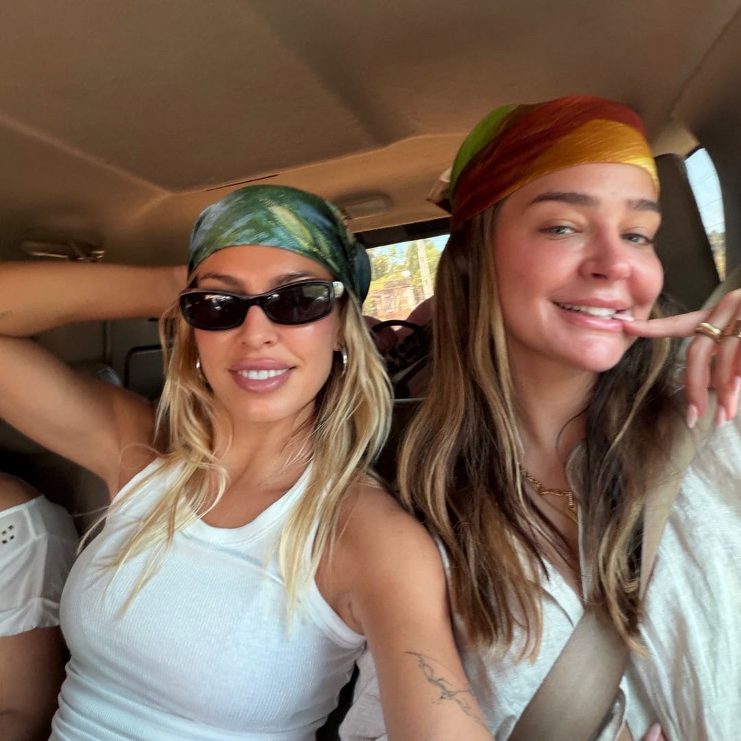 Laura Escanes, espectacular con pelazo rizado durante su viaje a Brasil junto a Jessica Goicoechea