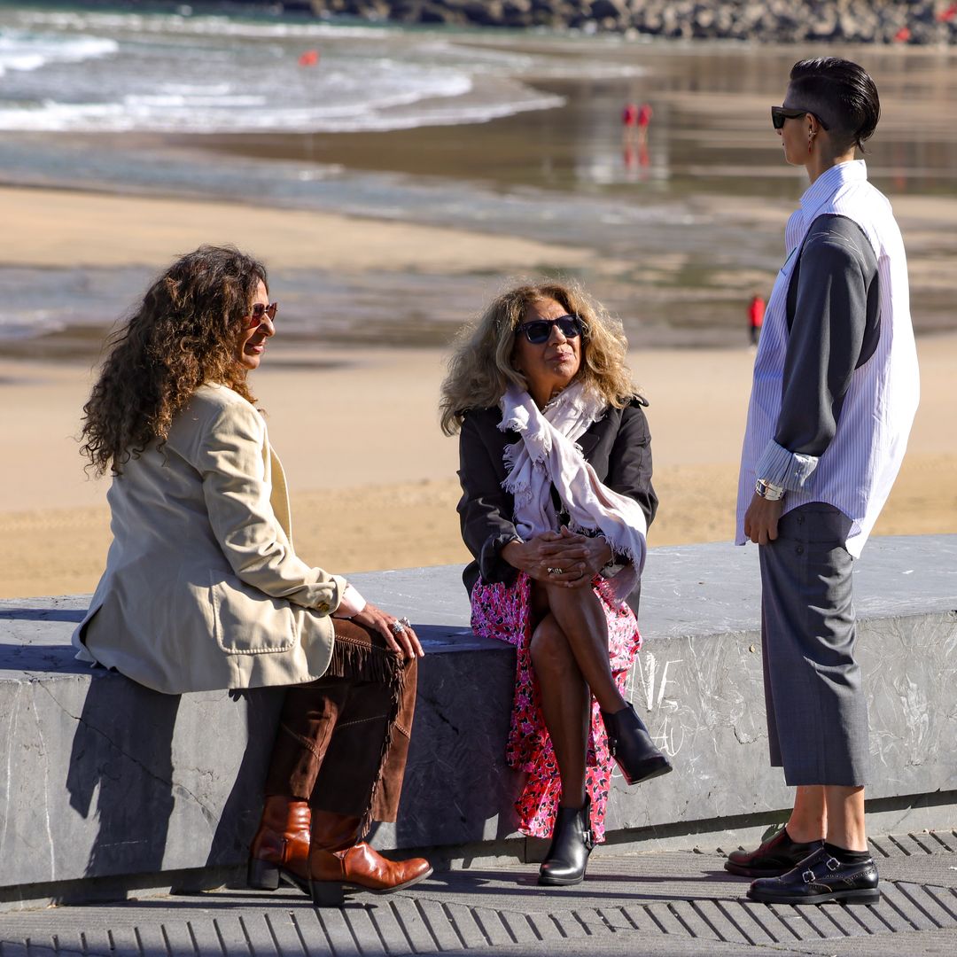 Rosario, Lolita y Alba Flores  durante la 73ª edición del Festival de Cine de San Sebastián  