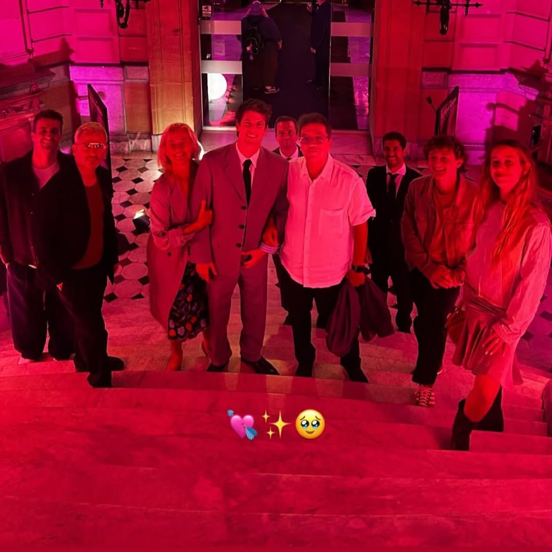 Miguel Bernardeu con su familia en el Festival de Cine de San Sebastián
