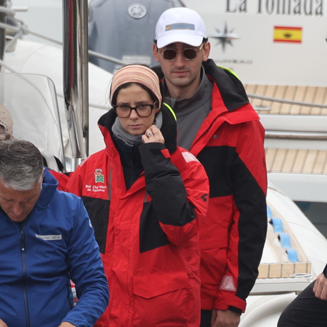 Victoria Federica y Jorge Navalpotro dan un paso más en su relación con una significativa visita al rey Juan Carlos en Sanxenxo