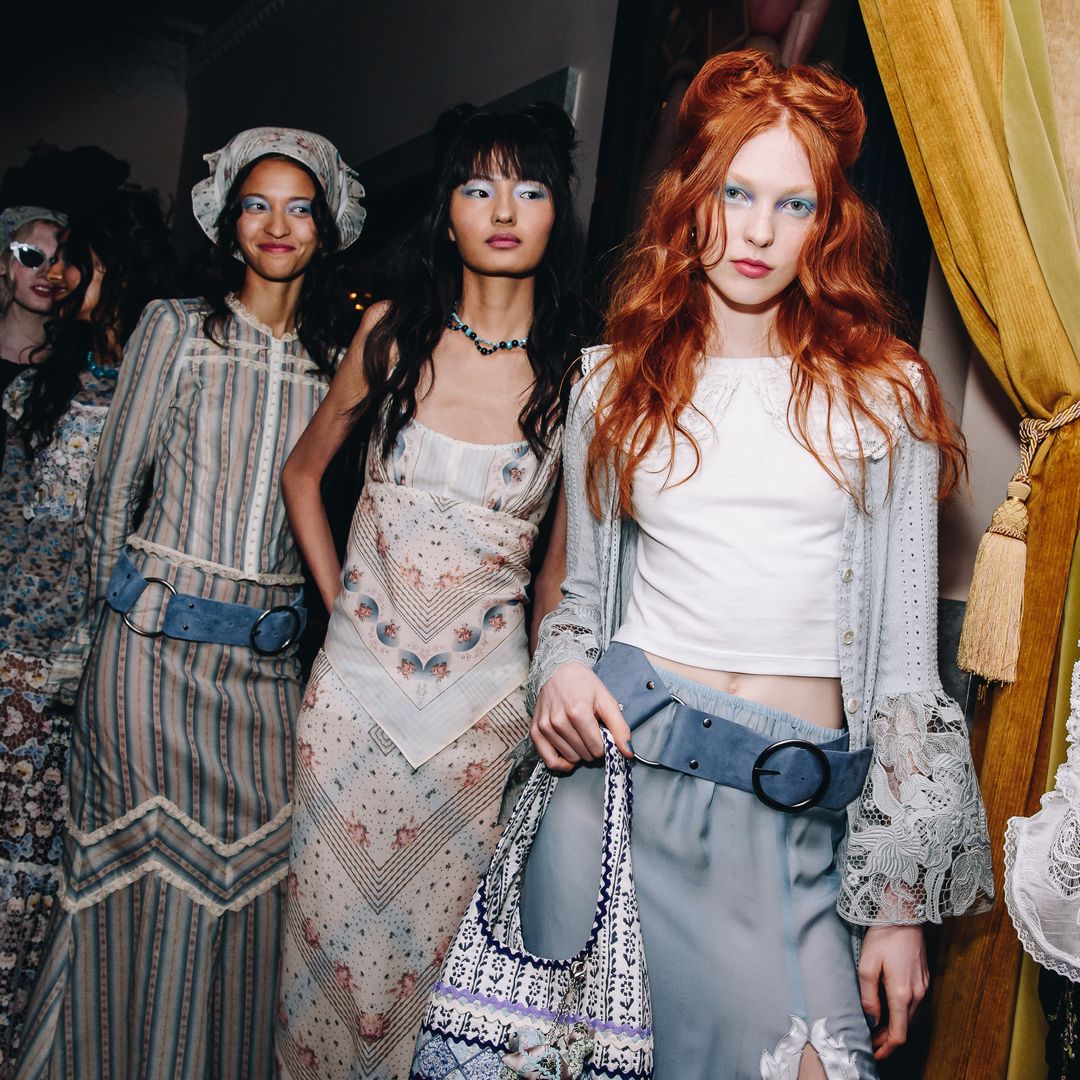 5 tendencias de belleza que conquistaron NYFW: de los metálicos a los párpados pasteles