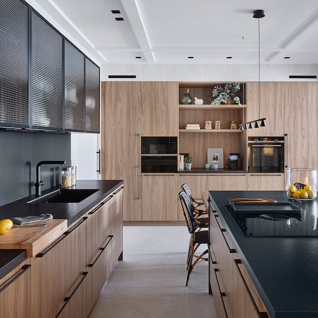 Una cocina de 30 m2 con isla