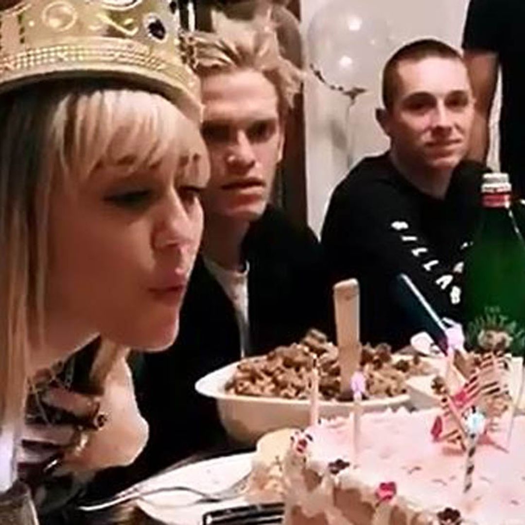 Un corte de pelo y un vídeo de la infancia: Los originales regalos de cumpleaños de Miley Cyrus