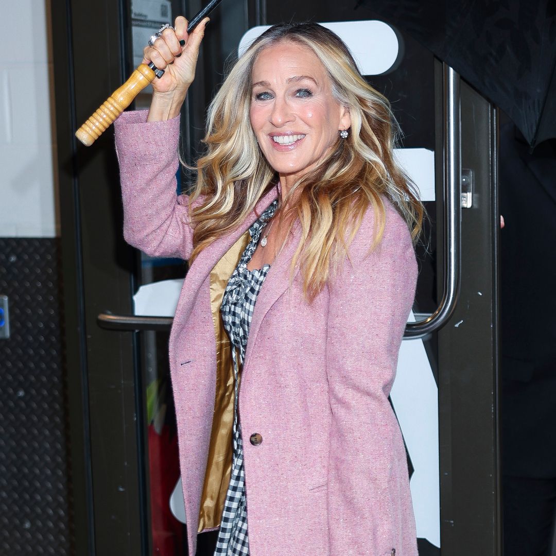 Sarah Jessica Parker confirma que los zapatos favoritos de las chicas de 20 también conquistan a las de 60: "Son cómodos, versátiles y muy tendencia"