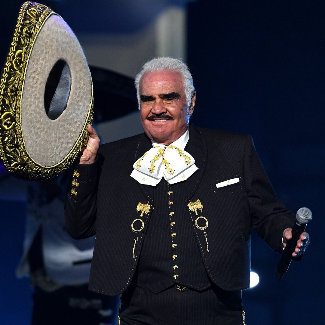 Vicente Fernández hospitalizado en México
