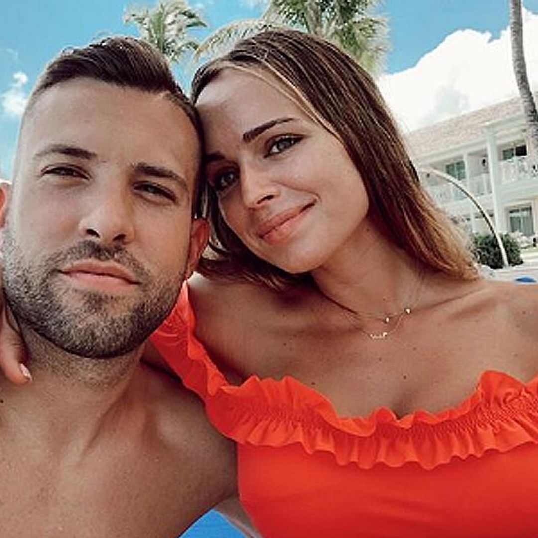 La foto familiar con la que Jordi Alba y Romarey Ventura ponen fin a un viaje de ensueño