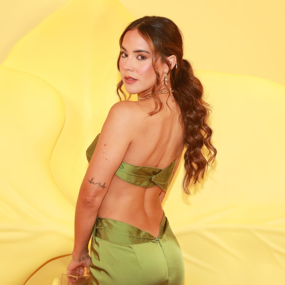 Gabriela Berlingeri confirma que estuvo cerca de Bad Bunny en el Super Bowl con una foto viral