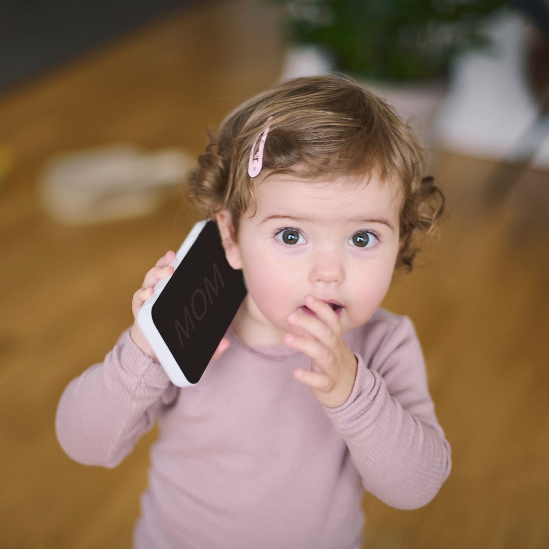 Alejandro Villena, psicólogo: "Antes a la familia le preocupaba lo que le pasaba a los niños fuera de las casas; hoy, lo que les pasa dentro"