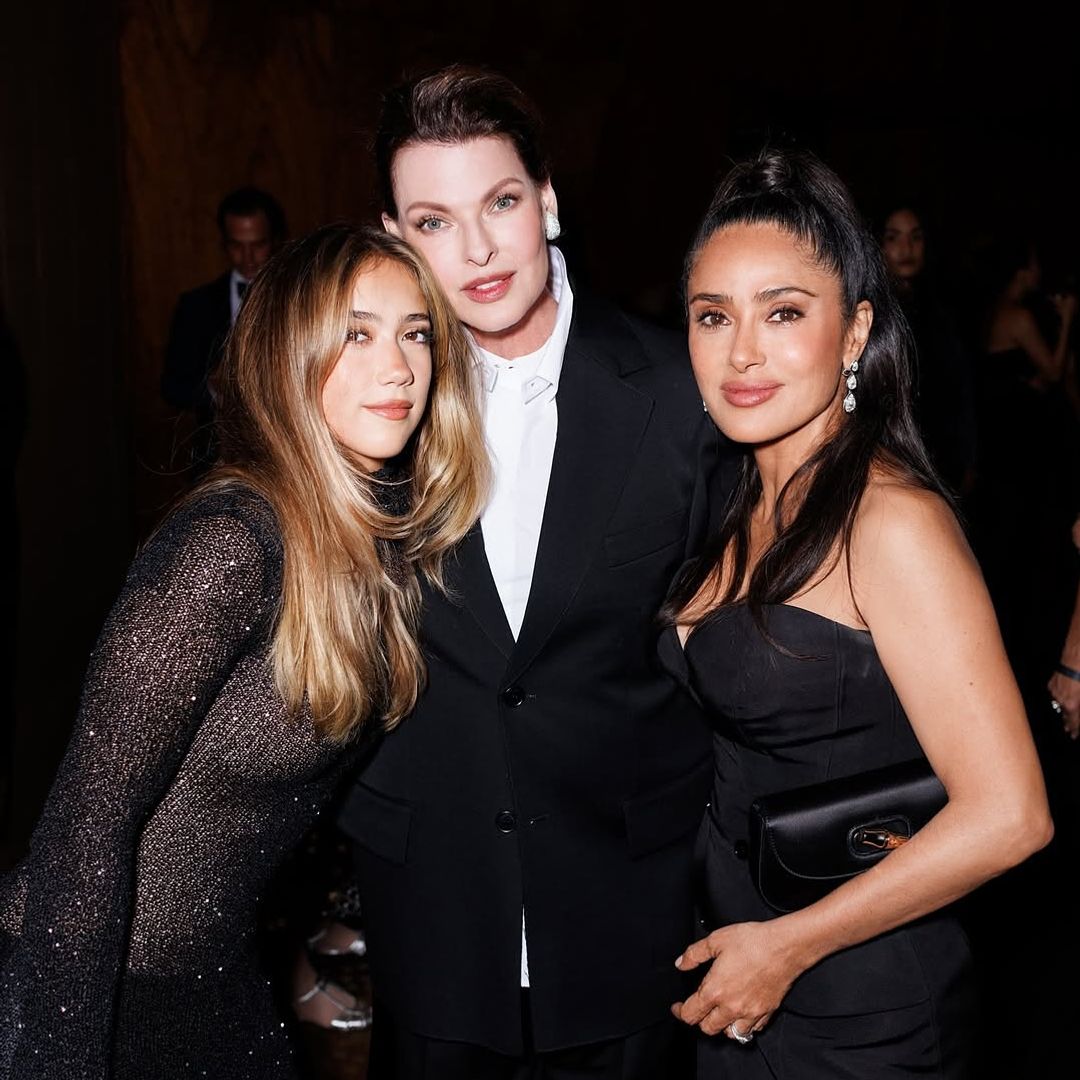 Salma Hayek, Linda Evangelista y Valentina Paloma brillan juntas en la gala Caring for Women