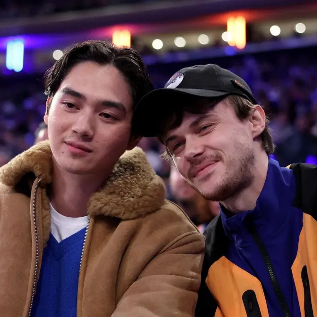 El beso entre Christopher Briney y Sean Kaufman que ha conquistado a los fans de 'El verano en que me enamoré'