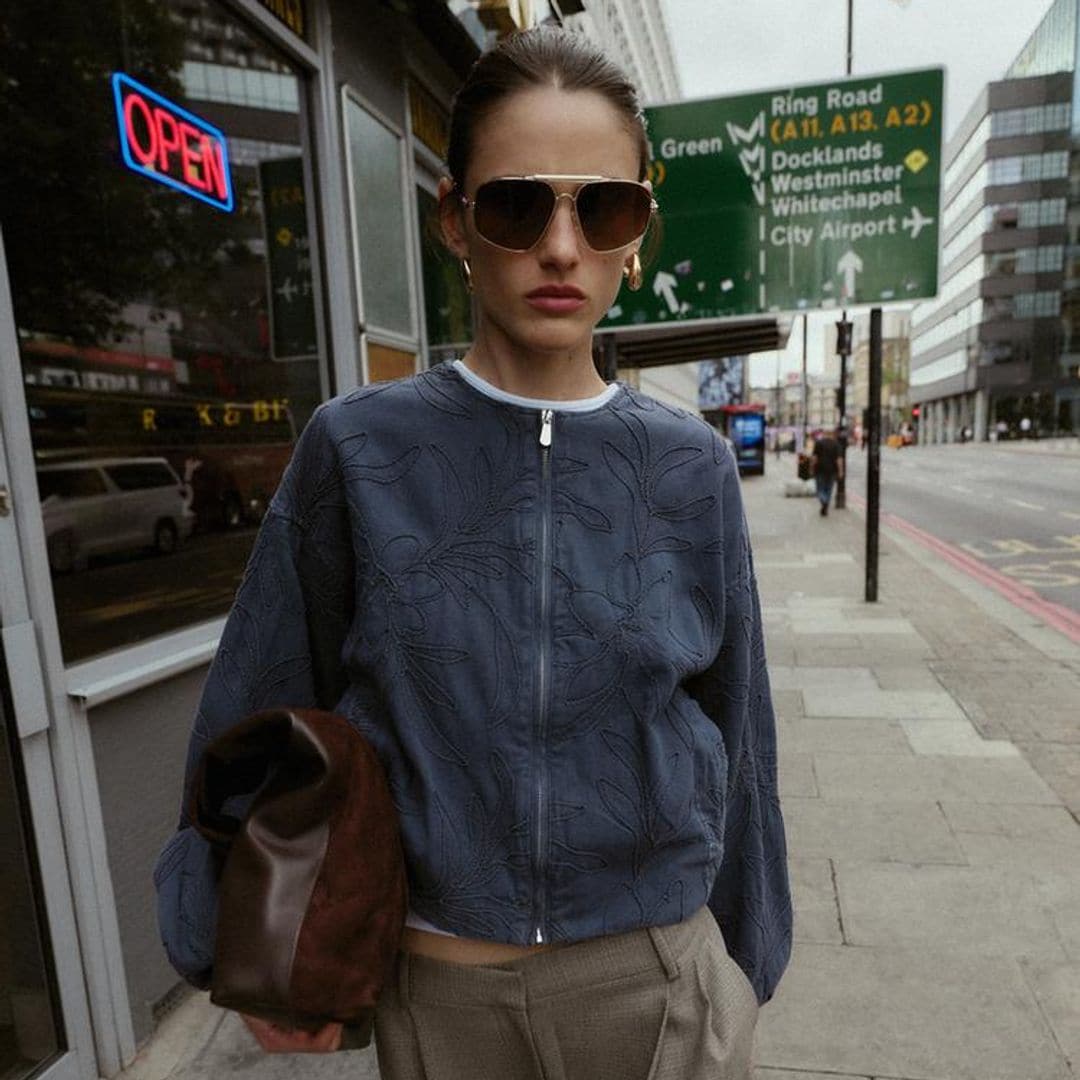 7 chaquetas bordadas que son perfectas para llevar con jerséis lisos