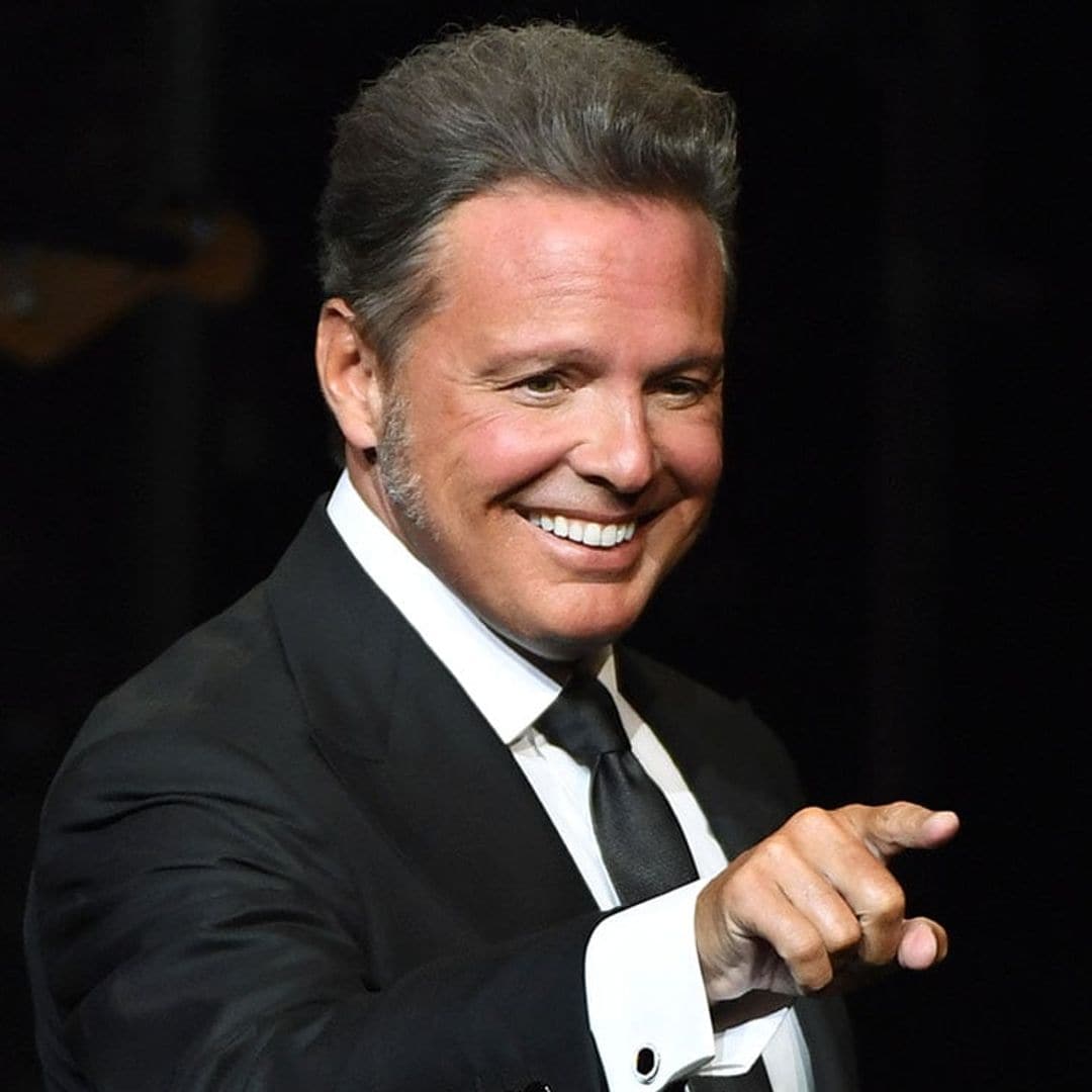Jovial y elegante, así lució Luis Miguel en su reaparición