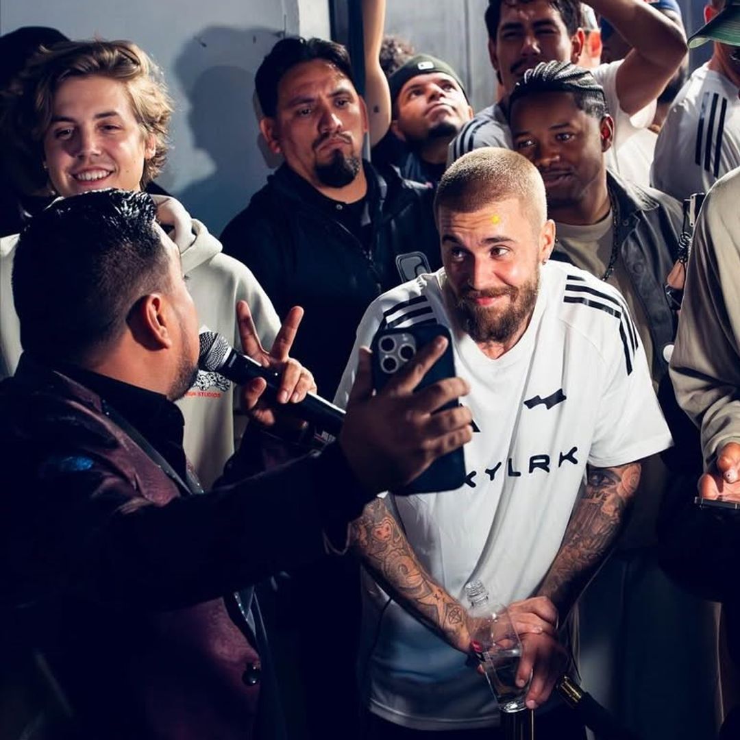 Justin Bieber se viraliza por tocar la tambora al ritmo de la banda sinaloense