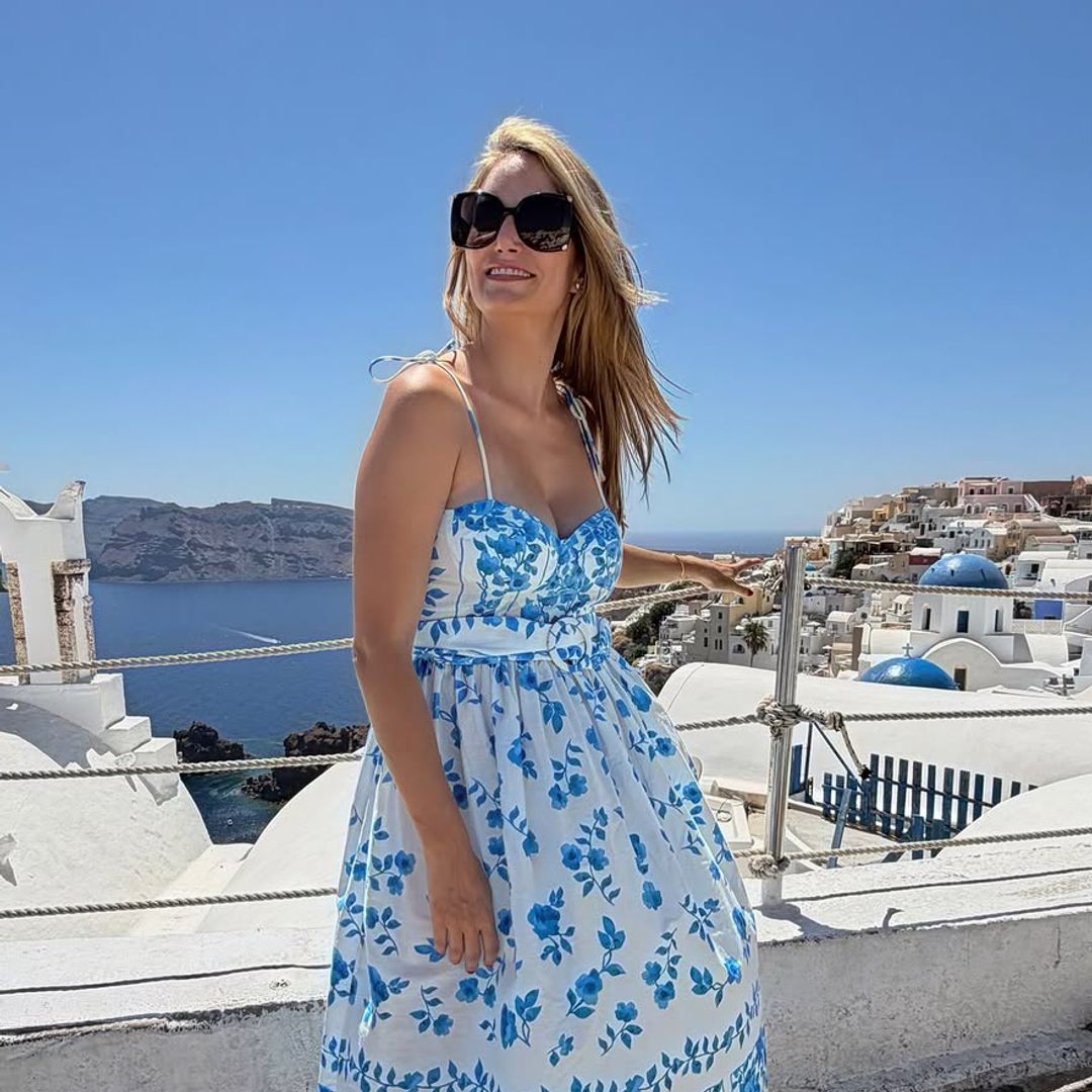 Las fotos de Alba Carrillo con su hijo Lucas en Santorini que han sorprendido a sus seguidores: "Qué chico tan alto y guapo"