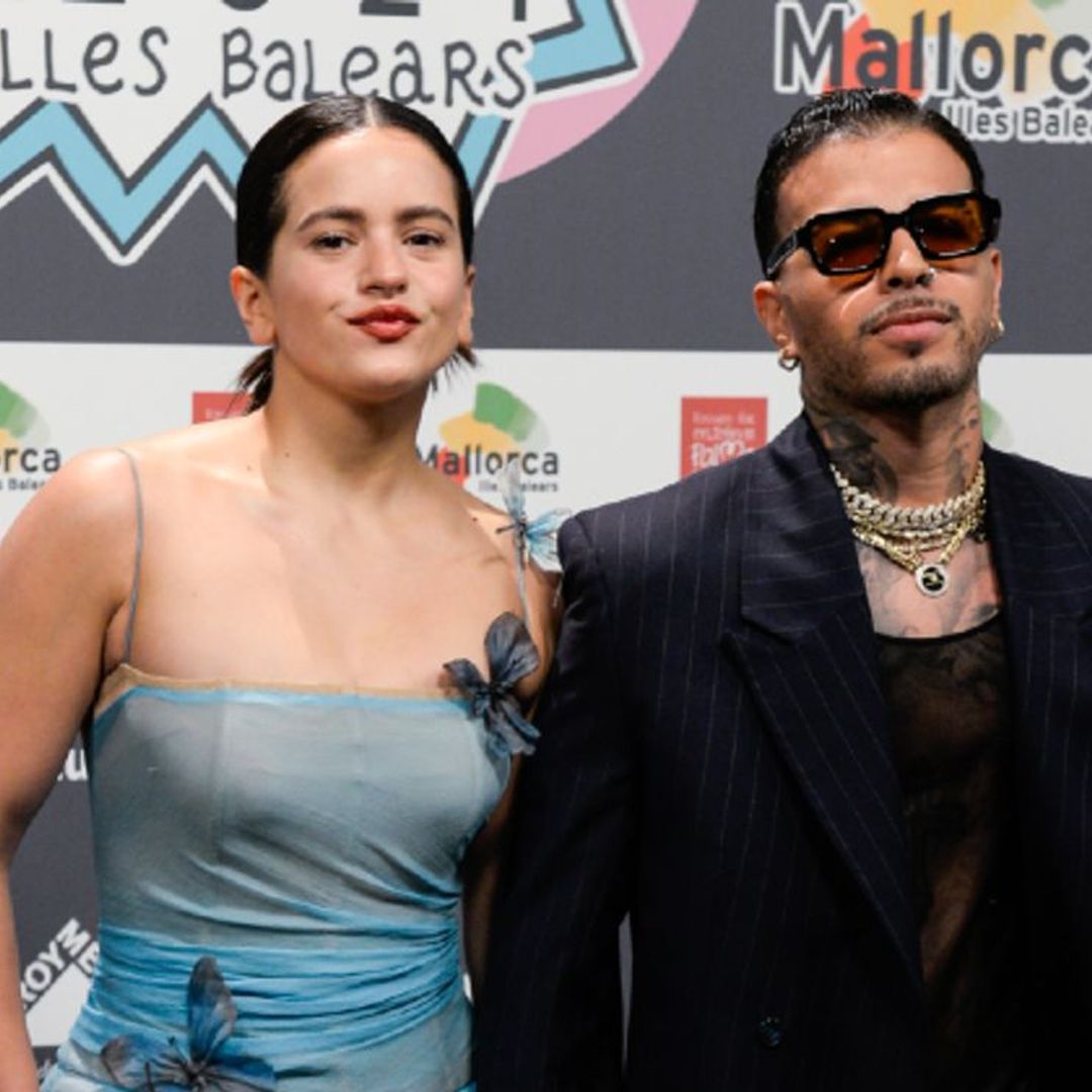 Rosalía y Rauw Alejandro posan juntos por primera vez sobre la alfombra roja