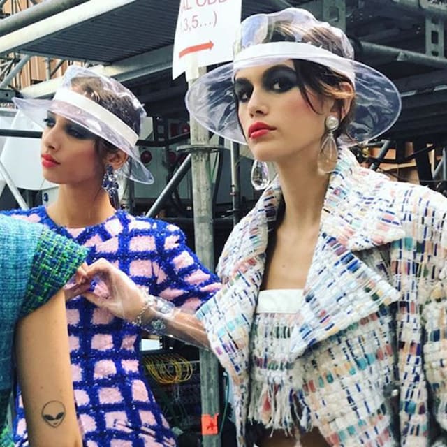 kaia_gerber_1t