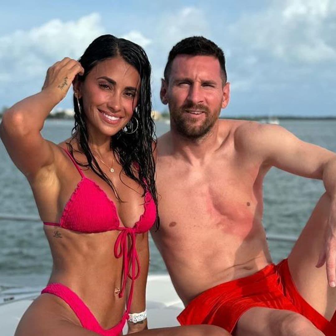 Lionel Messi y Antonela Roccuzzo lucen cuerpazo en una tarde en yate con Luis Suárez y Sofía Balbi
