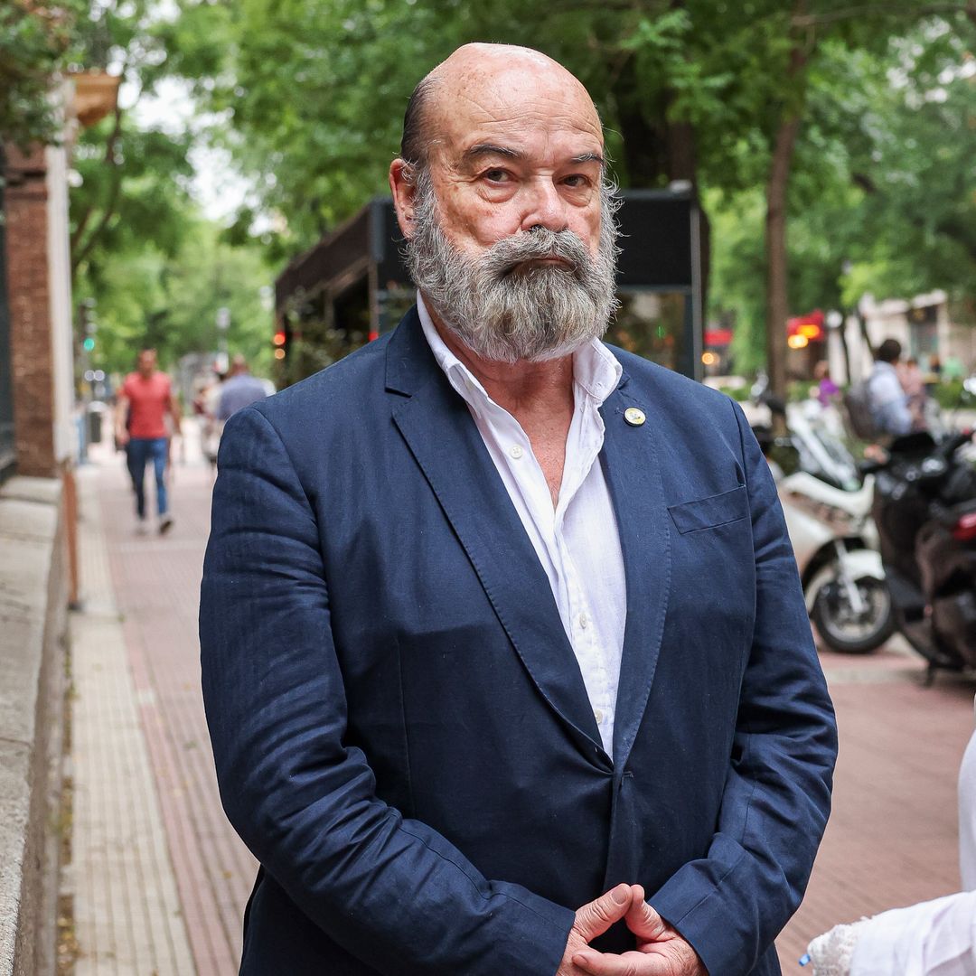 Antonio Resines reaparece junto a su mujer tras su ingreso en la UCI