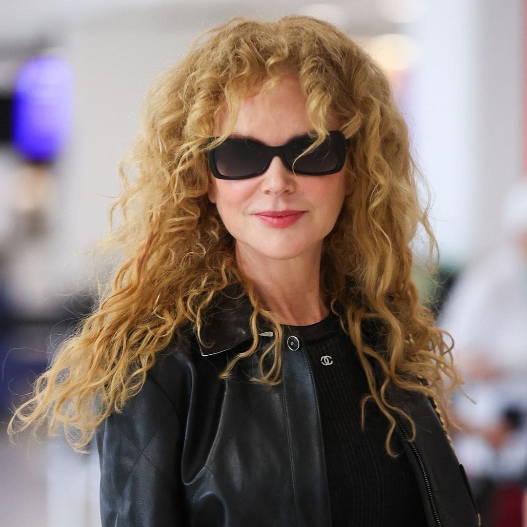 Nicole Kidman recupera su pelo rizado natural y vuelve a ser el icono de los 90