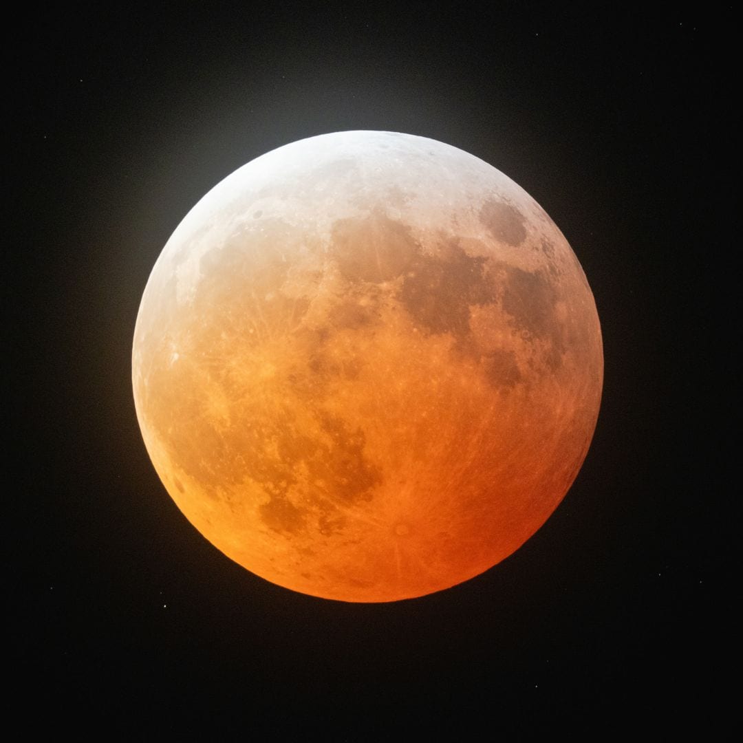 Eclipse total de 'Luna de Sangre' 2025: el mensaje para cada signo zodiacal