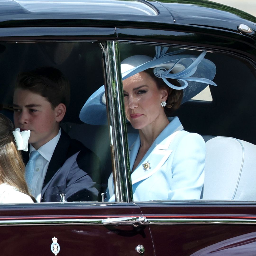 Kate Middleton regresa al desfile Trooping the Colour con el príncipe Guillermo y sus 3 hijos, consolidando su papel en la monarquía británica