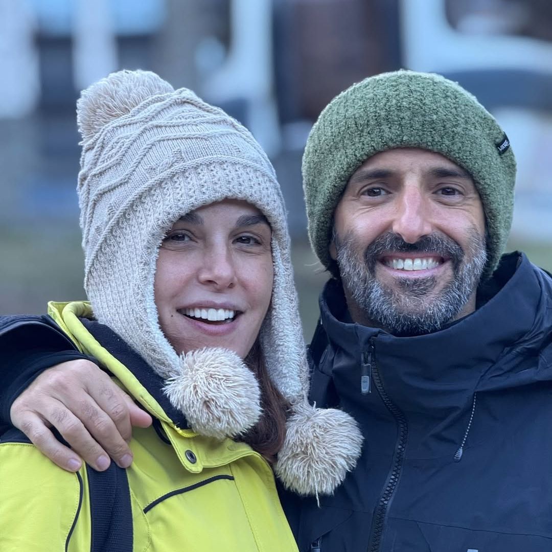 Raquel Sánchez Silva, más romántica que nunca, de viaje con Matías Dumont y sus hijos: "El regalo de 2026"