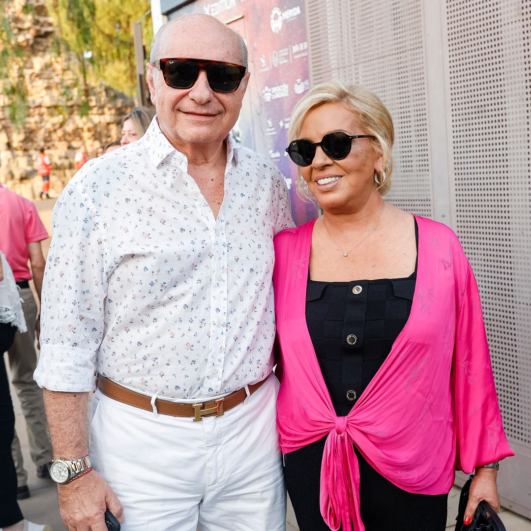 José Carlos Bernal y Carmen Borrego en el concierto de Raphael en Mérida. 15 de junio de 2025