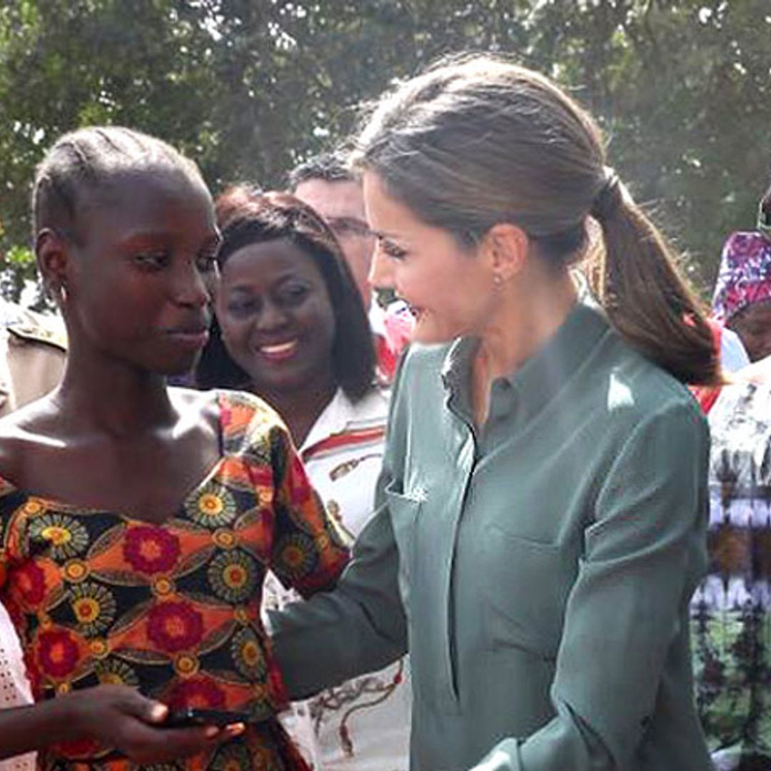 Diario de viaje: la reina Letizia, una más durante su visita a una granja senegalesa