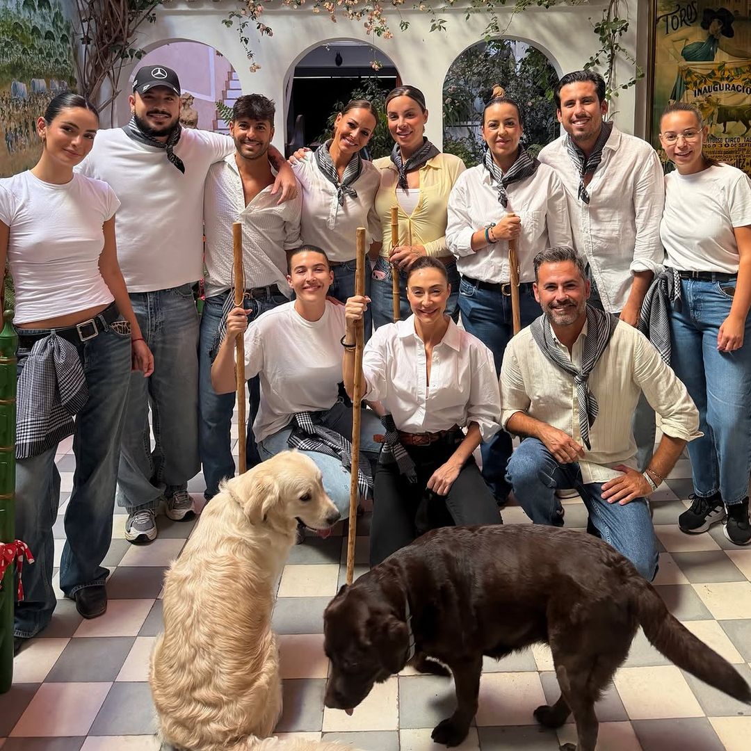 Eva González en la peregrinación de la Venida de la Virgen del Rocío