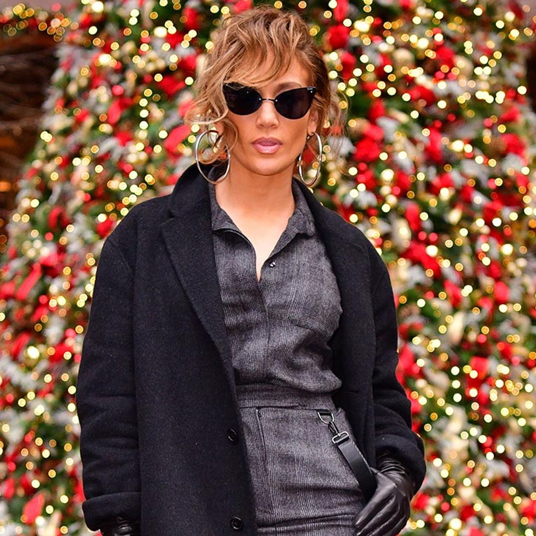 Jennifer Lopez se marca un Mariah Carey... ¡con su propio villancico!