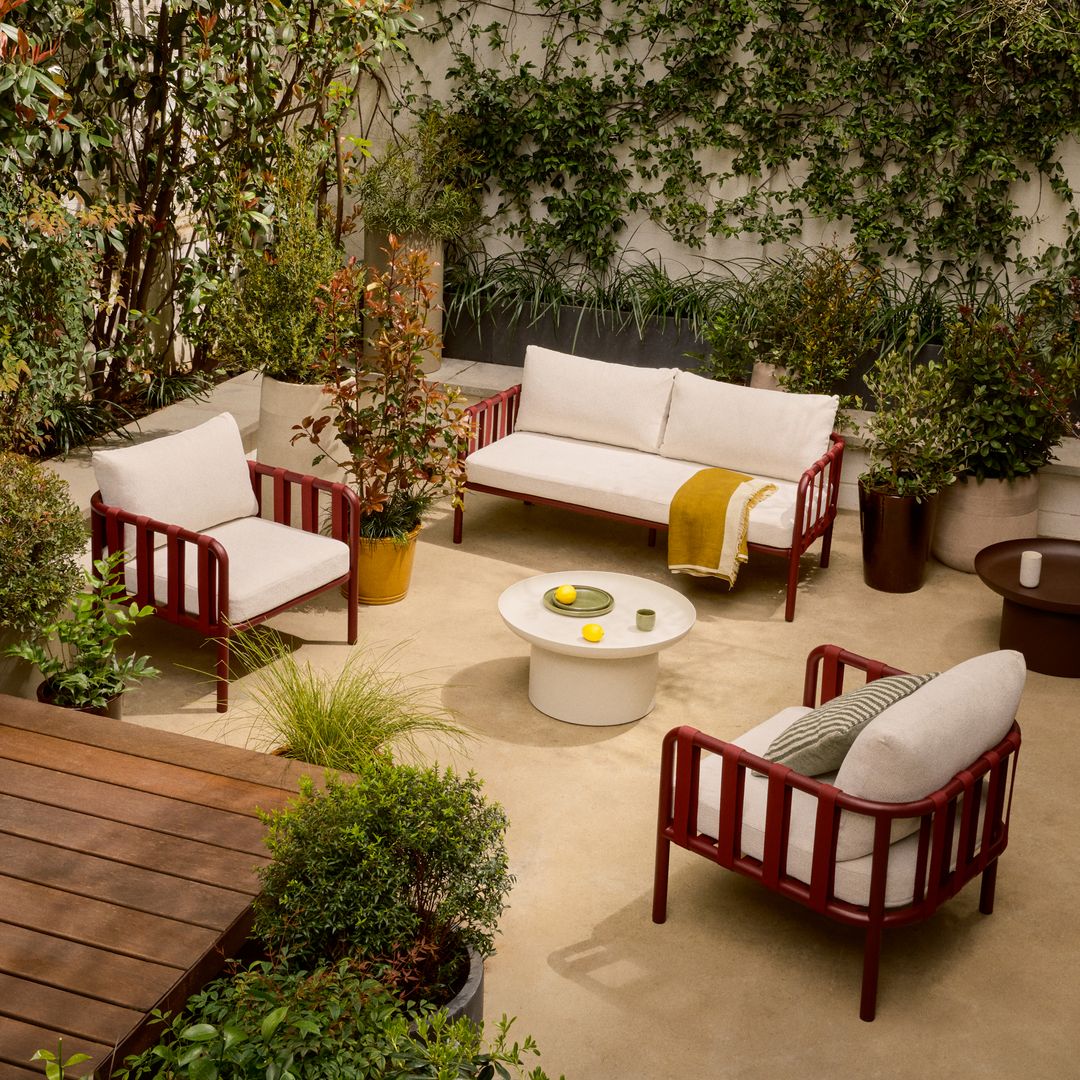 11 patios interiores que inspiran: claves para decorar estos tesoros escondidos de la ciudad
