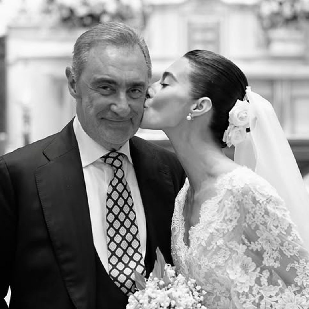 La emoción de Carlos Herrera al llevar al altar a su hija Rocío Crusset en dos imágenes inéditas de la boda