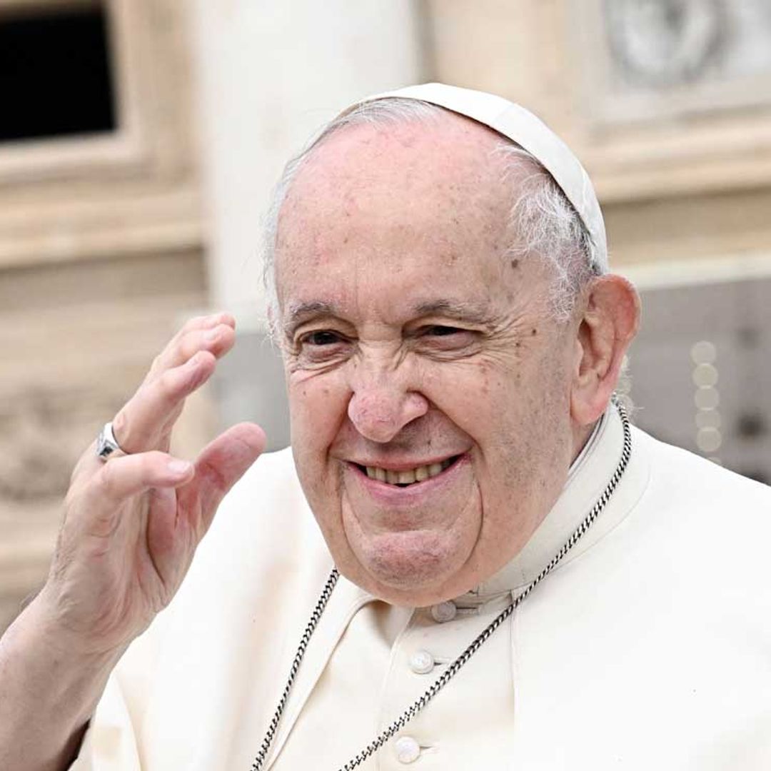 ¿En qué consiste la operación a la que van a someter al Papa Francisco?