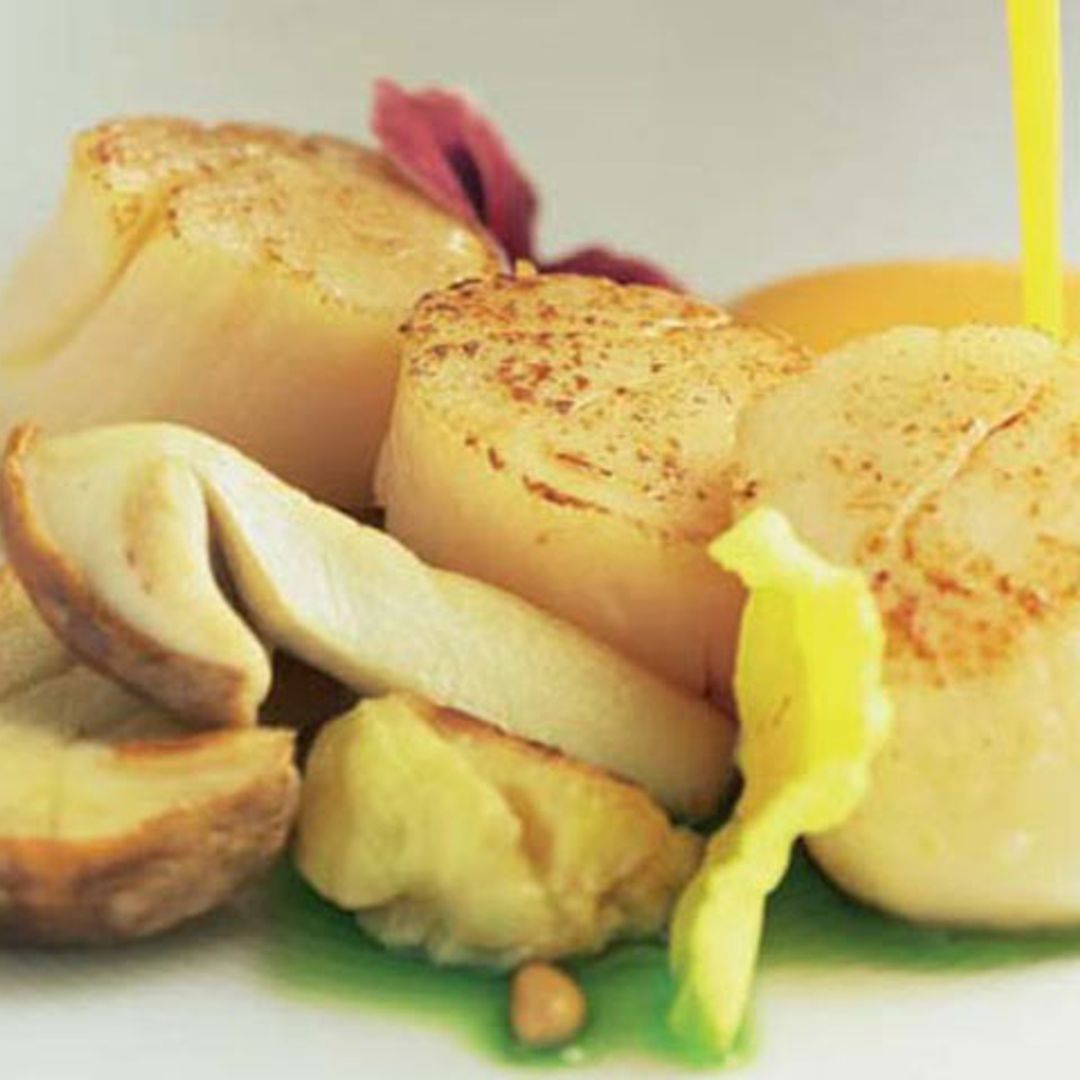 Vieiras, crema de calabaza, ceps y castañas