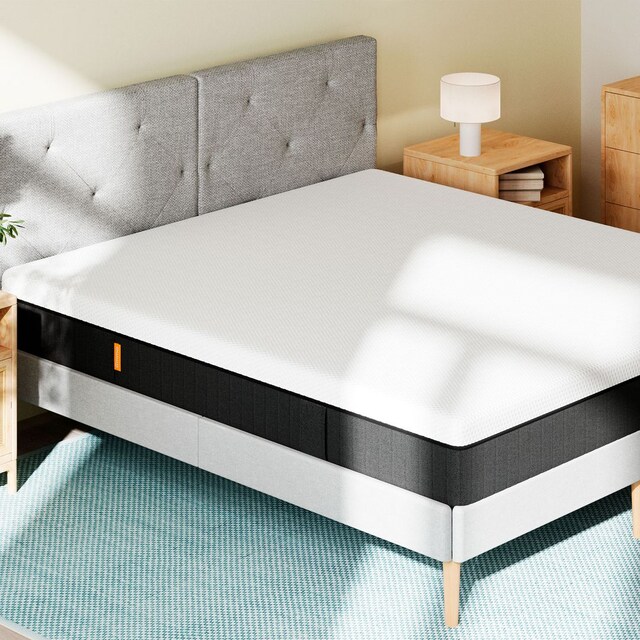 Colchón de la marca Emma para una cama de matrimonio