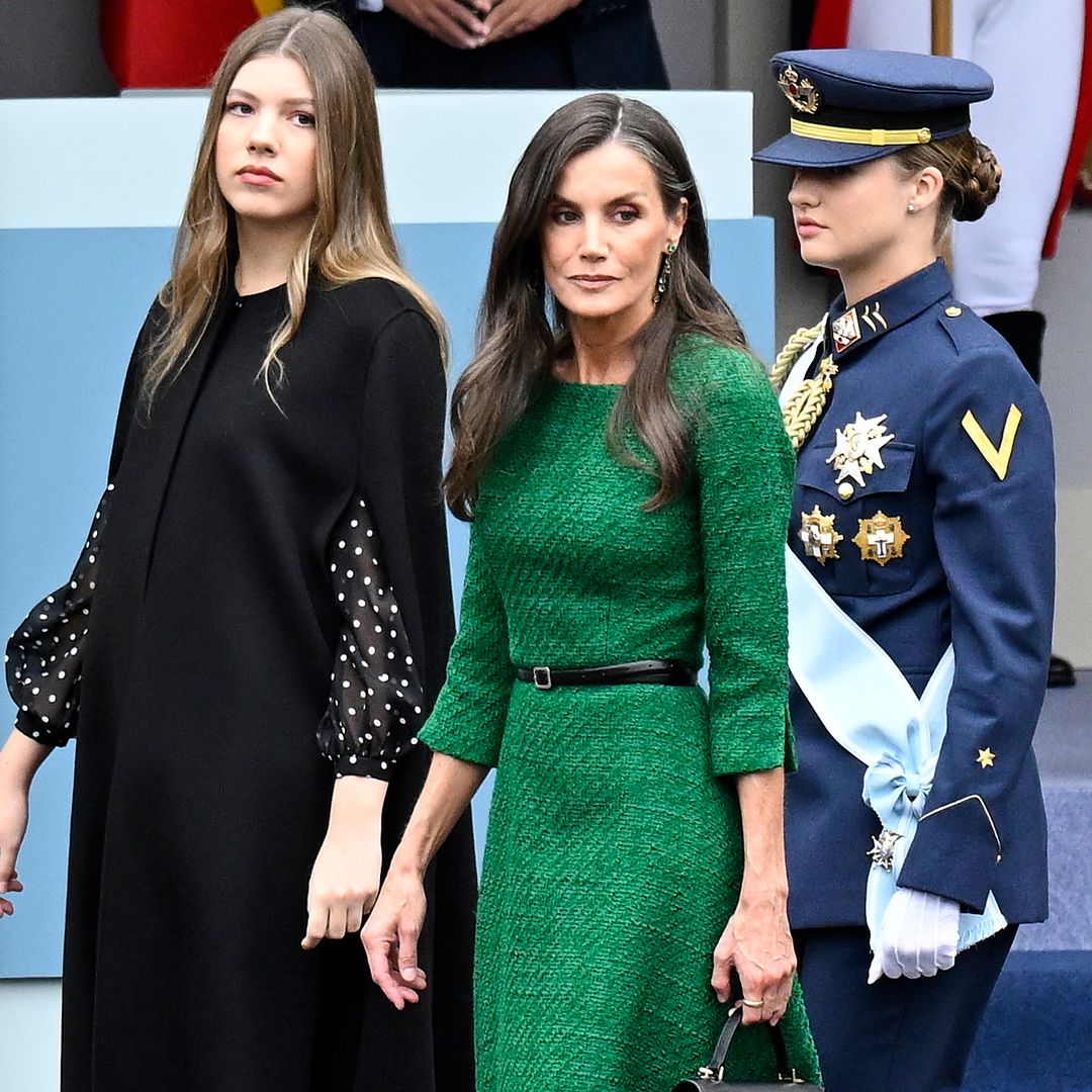 La reina Letizia recupera la confianza en el color verde con su nuevo vestido en el Día de la Hispanidad