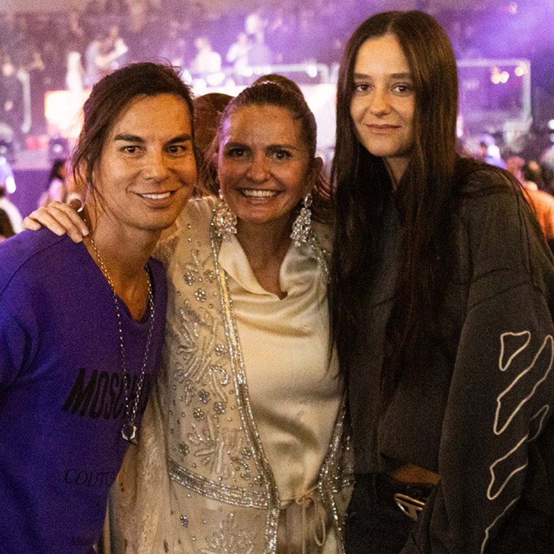Victoria de Marichalar y Julio Iglesias Jr. inauguran la Navidad en Madrid al ritmo de Rod Stewart