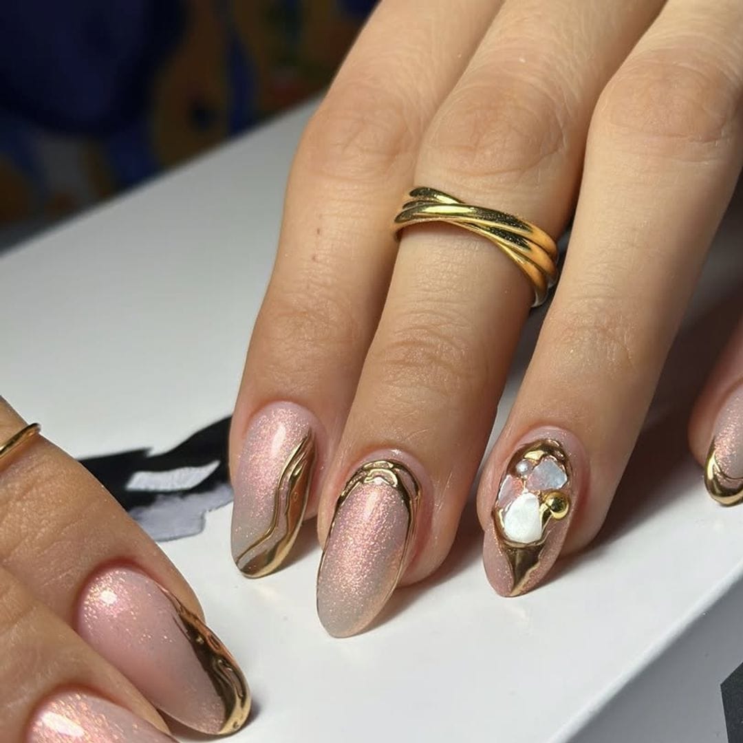 'Frame nails': La tendencia de uñas que merece estar en el Museo de Louvre