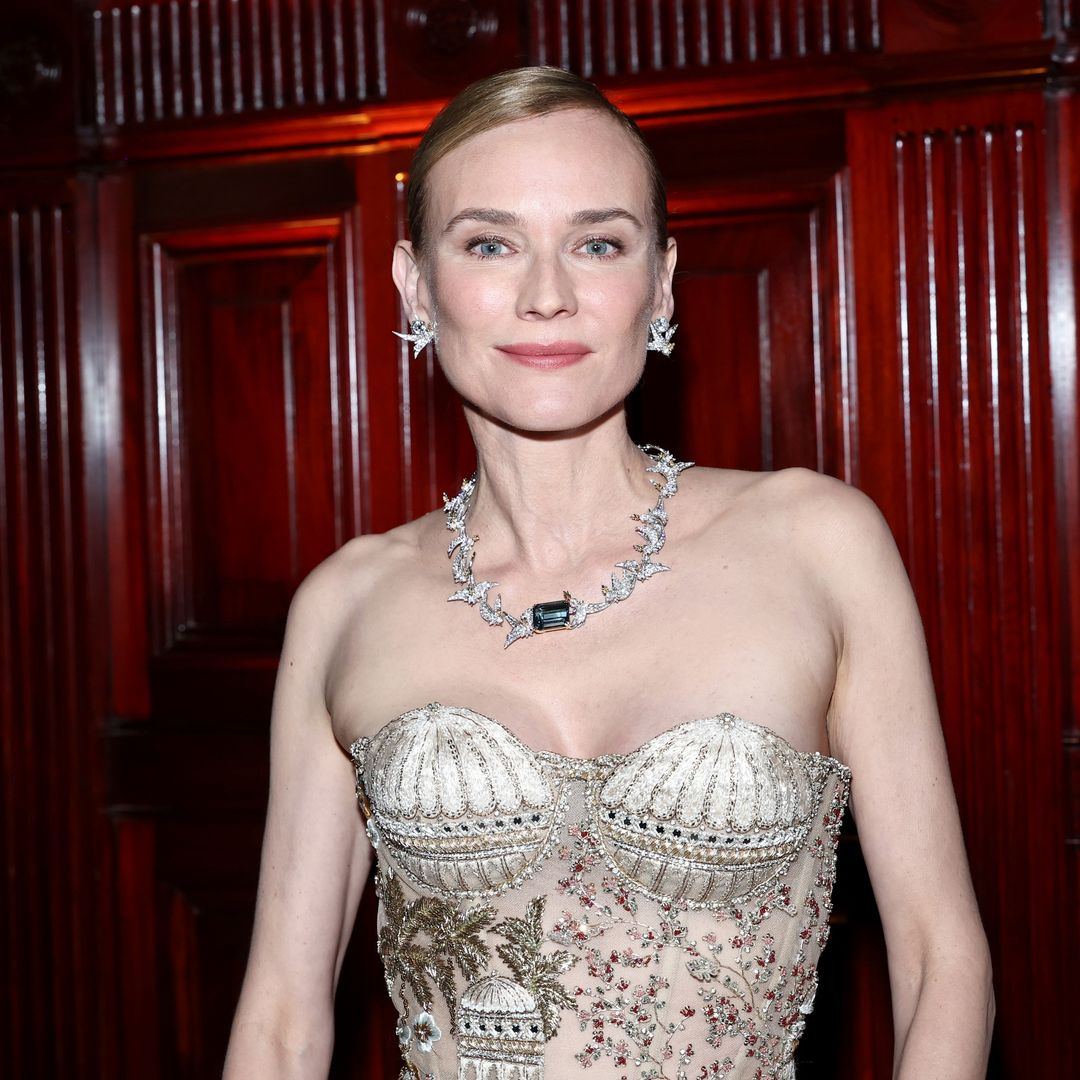 Dra. Moss, experta en medicina estética: "Diane Kruger representa muy bien una tendencia que vemos cada vez más: el lujo ya no consiste en cambiar el rostro"