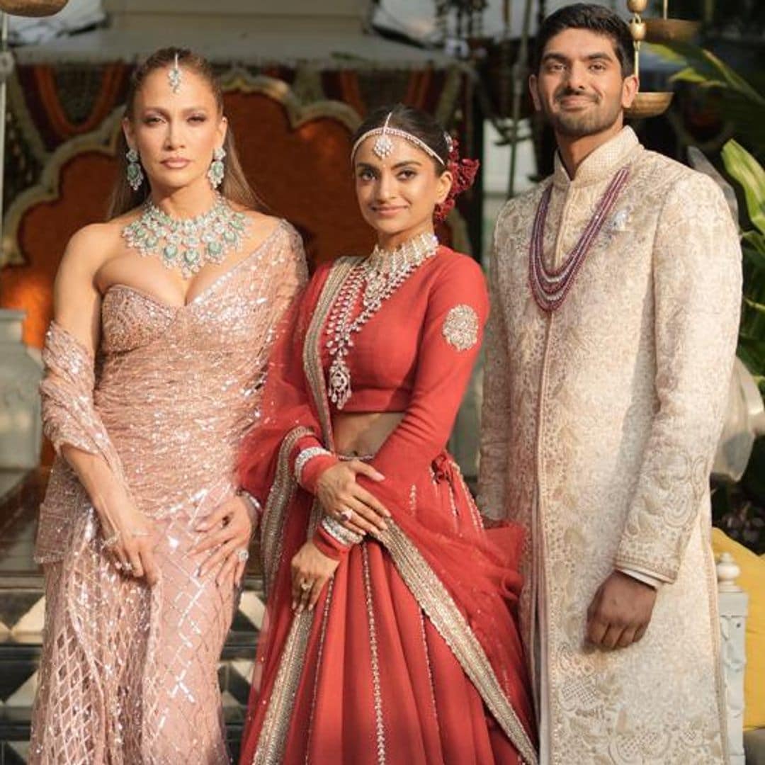 Con Jennifer Lopez y guiño a James Bond: las fotos de la millonaria boda india que unió a dos grandes herederos