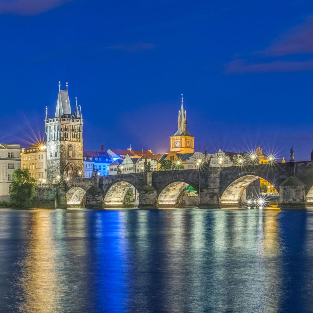 Puente de Carlos de noche, Praga