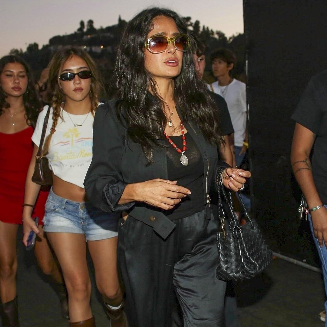 Salma Hayek y Valentina Paloma deslumbran con sus 'looks' en el concierto de Oasis