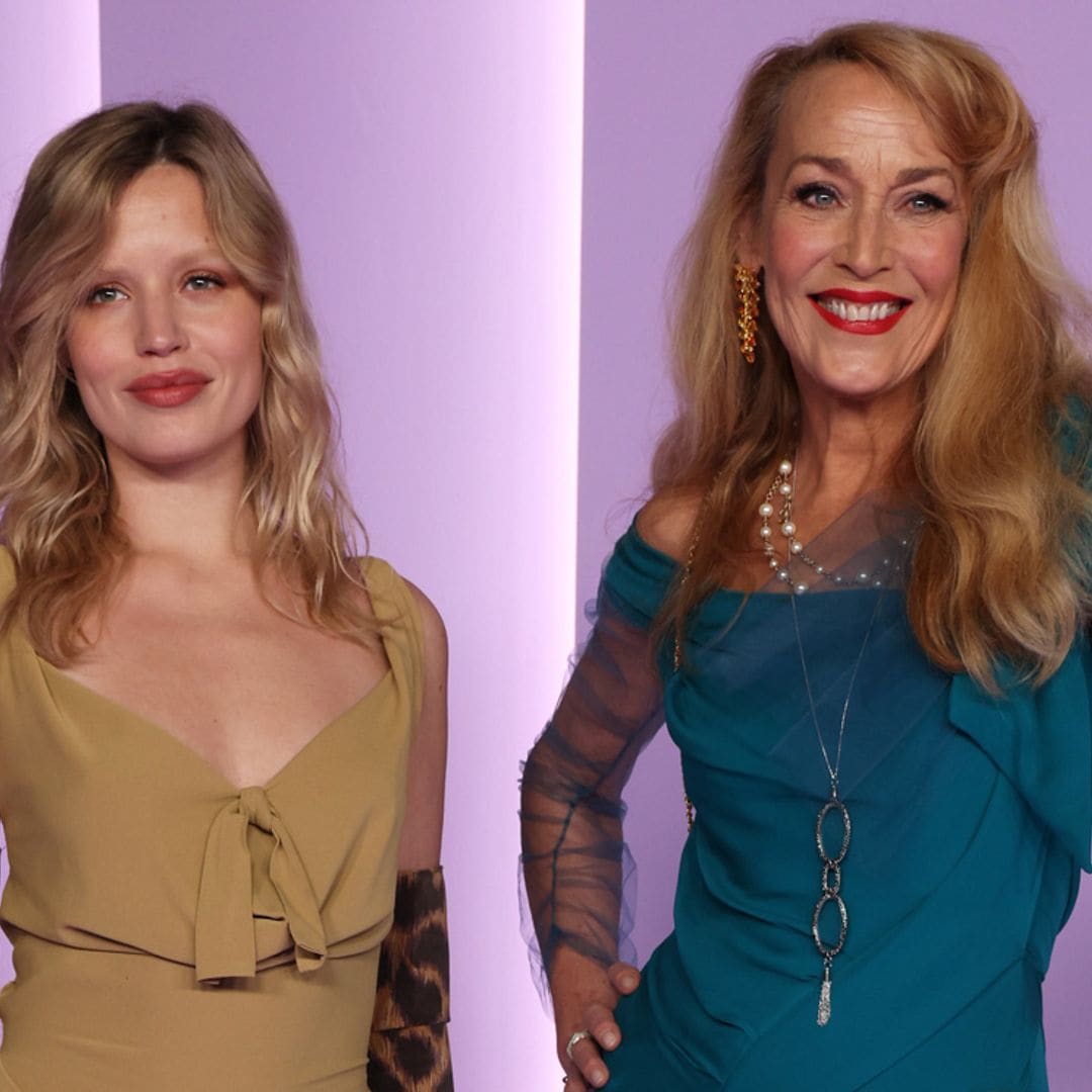 Jerry Hall, la mejor compañía de su hija, Georgia May Jagger, en los 'Green Carpet Fashion Awards'