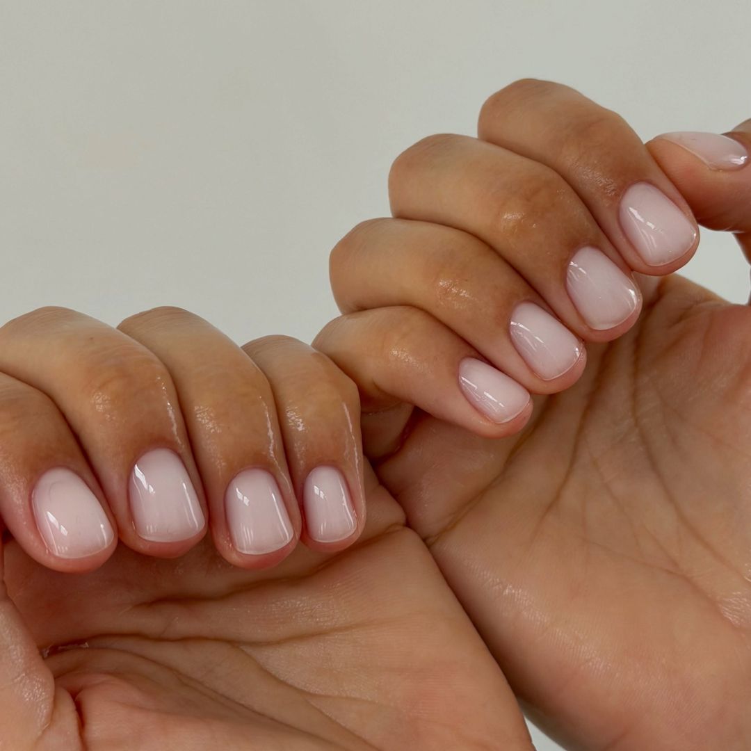 'Coconut water nails', la manicura blanca que será una de las tendencias más sofisticadas del otoño