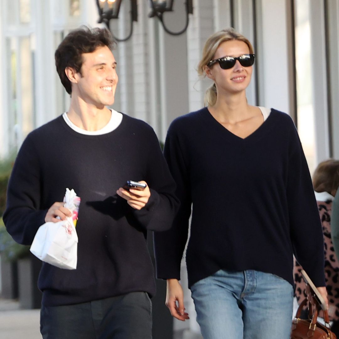 No es Gwyneth Paltrow, es su hija Apple con su novio: las imágenes que han provocado una auténtica confusión
