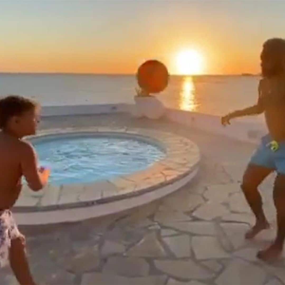 Neymar ejerce de padrazo durante sus vacaciones en Ibiza