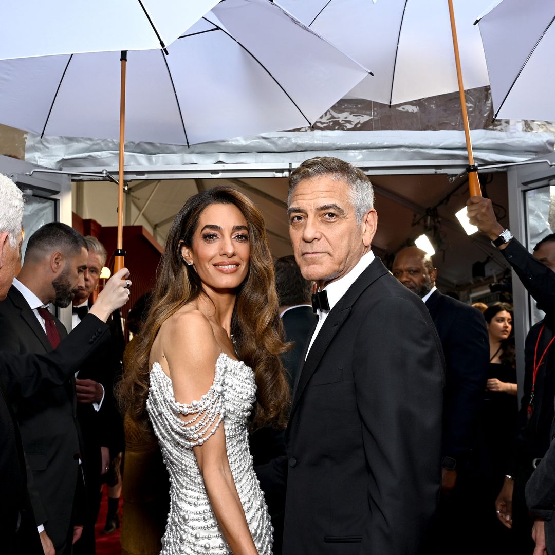 La pareja, antes de entrar a la ceremonia.